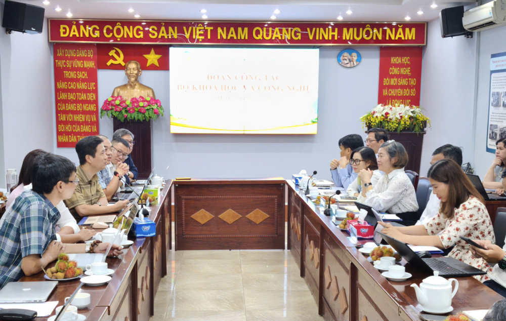 SKHCN2682.jpg