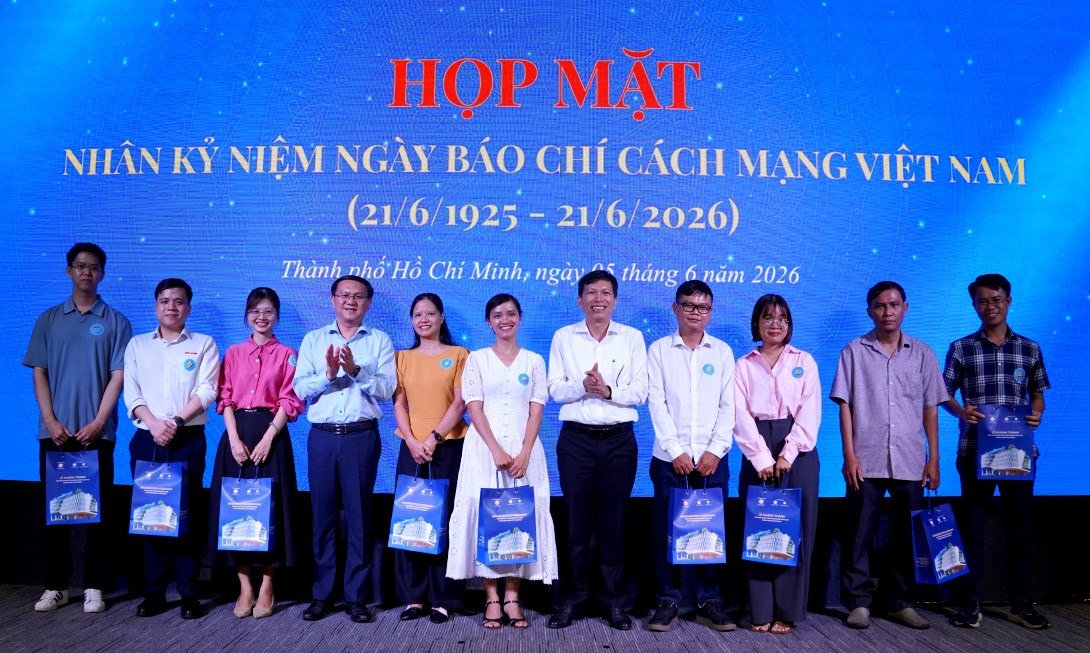 04HDKHLVhopmatbaochih4.JPG